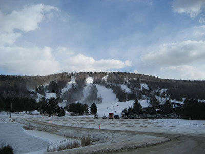 Mohawk Mountain Ski Area — CT ski resort in winter